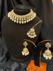 RAIHA Kundan Studded Indian Glamour Set