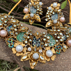 Kavya Luxurious Turkish Hand Crafted Crush Deluxe Set