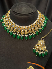 RAIHA Kundan Studded Indian Glamour Set