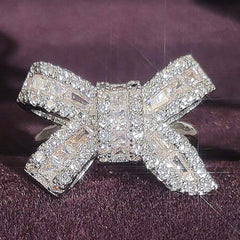 TRIVIA Bow Rhinestone Pure Silver Deluxe Ring