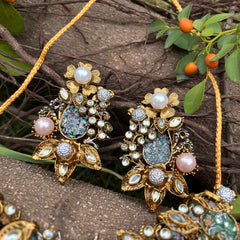 Kavya Luxurious Turkish Hand Crafted Crush Deluxe Set