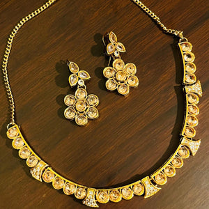 Polki Kundan Floral Vibes Minimal Traditional Set