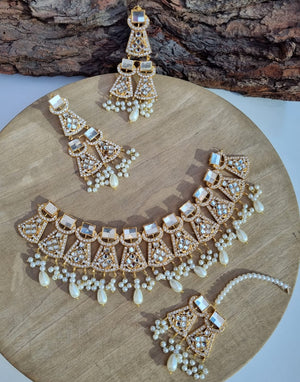 ROHA Kundan Mirror Artistic Choker Set
