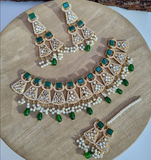 ROHA Kundan Mirror Artistic Choker Emerald