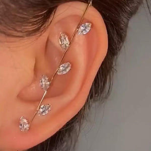 GC Exclusive Leaf Crystal Artistic Ear Cuff