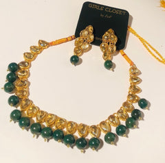Kundan Shiny Green Pearl And Crystal Studded Jewel Set