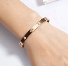 GC Iconic Metal Cartier Gold Bracelet