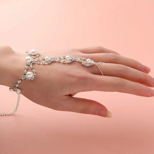 Rhinestone Pearl And Zircon Ring Bracelet / Hand Bangle (Premium)