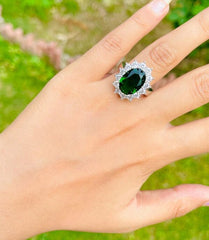 Princes Diana / Kate Middleton Emerald Green Pure Silver Royal Ring