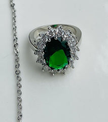 Princes Diana / Kate Middleton Emerald Green Pure Silver Royal Ring