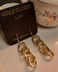 GC Exclusive Gold & Bold Choker And Earrings Set