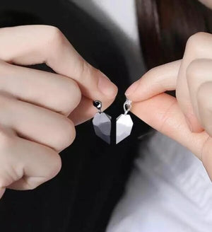 Magnetic Twinning Bond Heart Necklace For Lovers & Besties