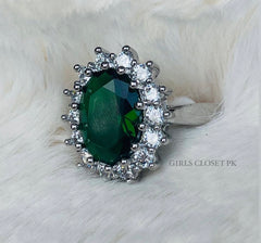 Princes Diana / Kate Middleton Emerald Green Pure Silver Royal Ring